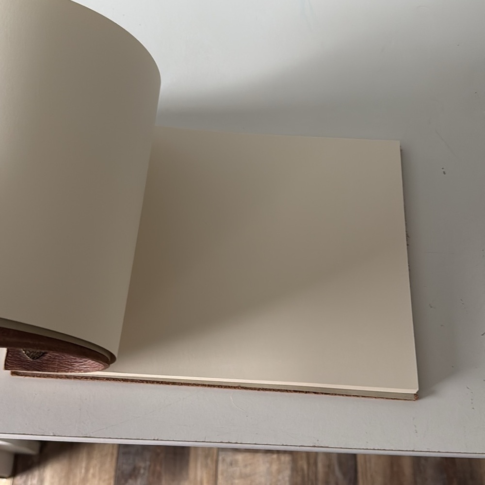 Leather bound journal or photo book. - Picture 3 of 7